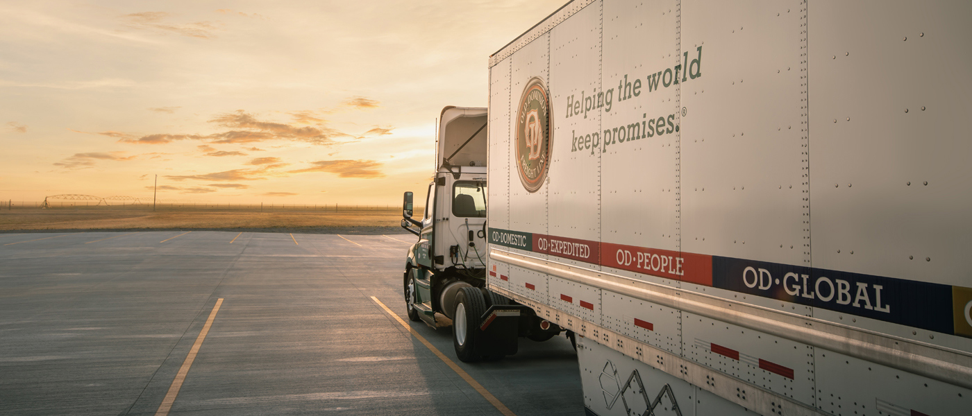 TractorTrailer_EmptyYard_SlightSilhouette_Dusk_Hero_L.jpg